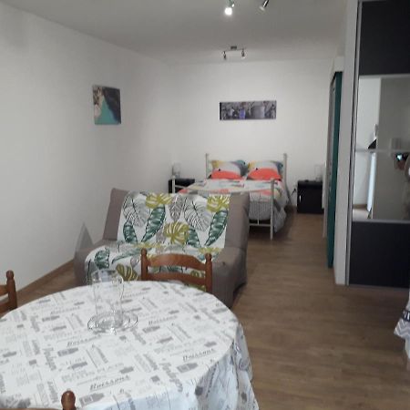 Gardon Apartment เรอมูแล็งส์ ภายนอก รูปภาพ